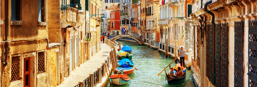 Kanalboote in Italien
